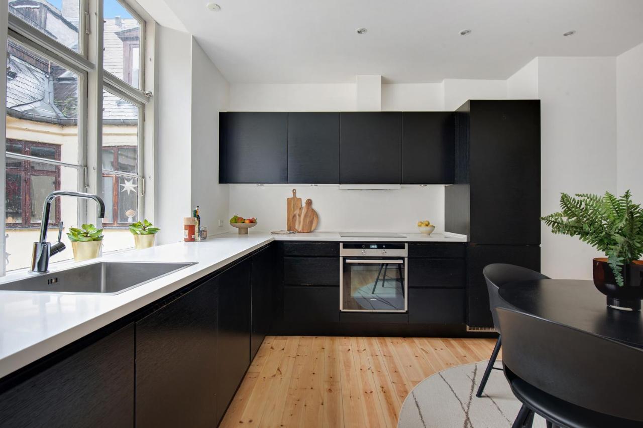 Sanders Square - Spacious Six-Bedroom Apartment Near Amalienborg コペンハーゲン エクステリア 写真