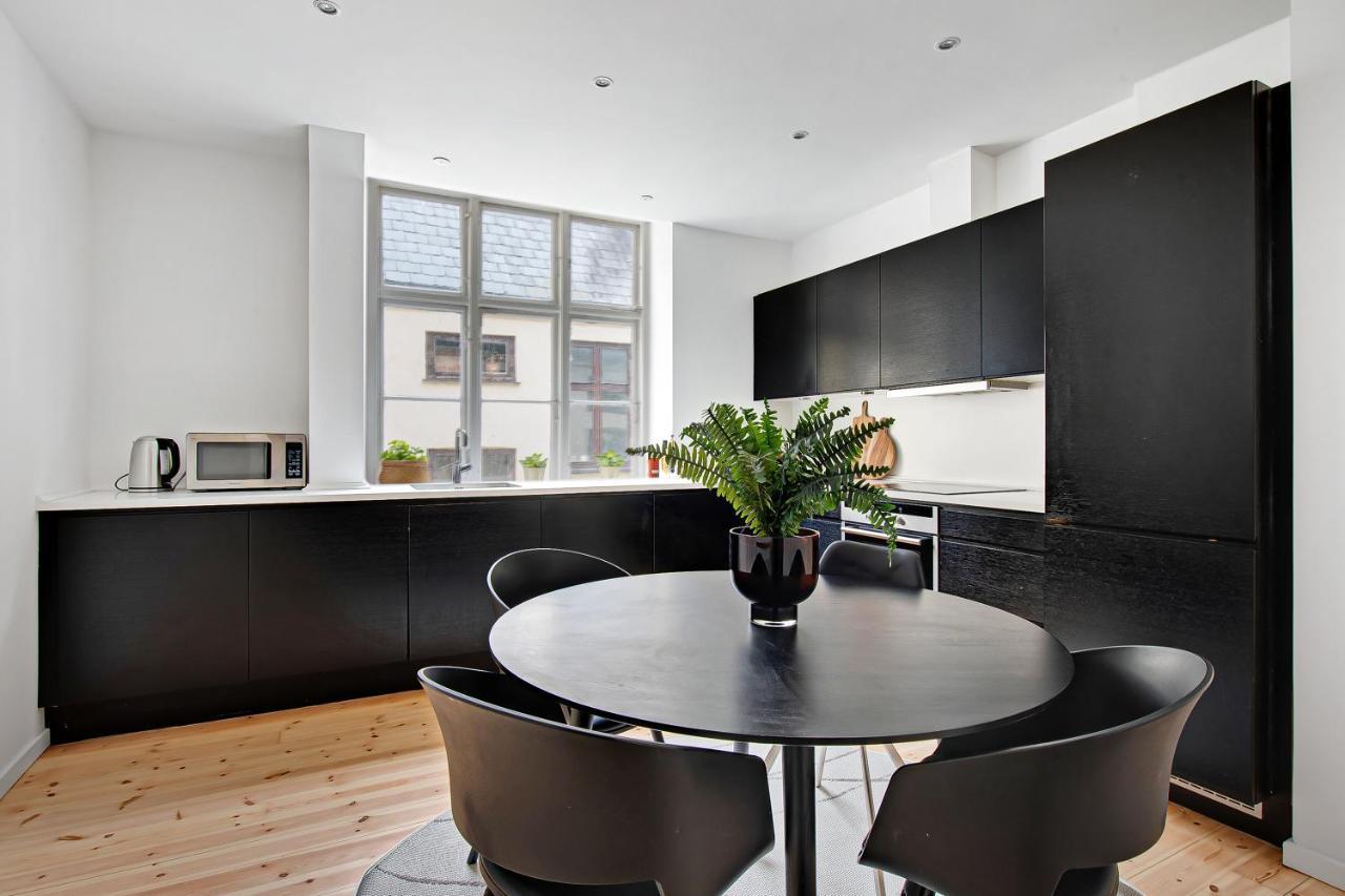 Sanders Square - Spacious Six-Bedroom Apartment Near Amalienborg コペンハーゲン エクステリア 写真