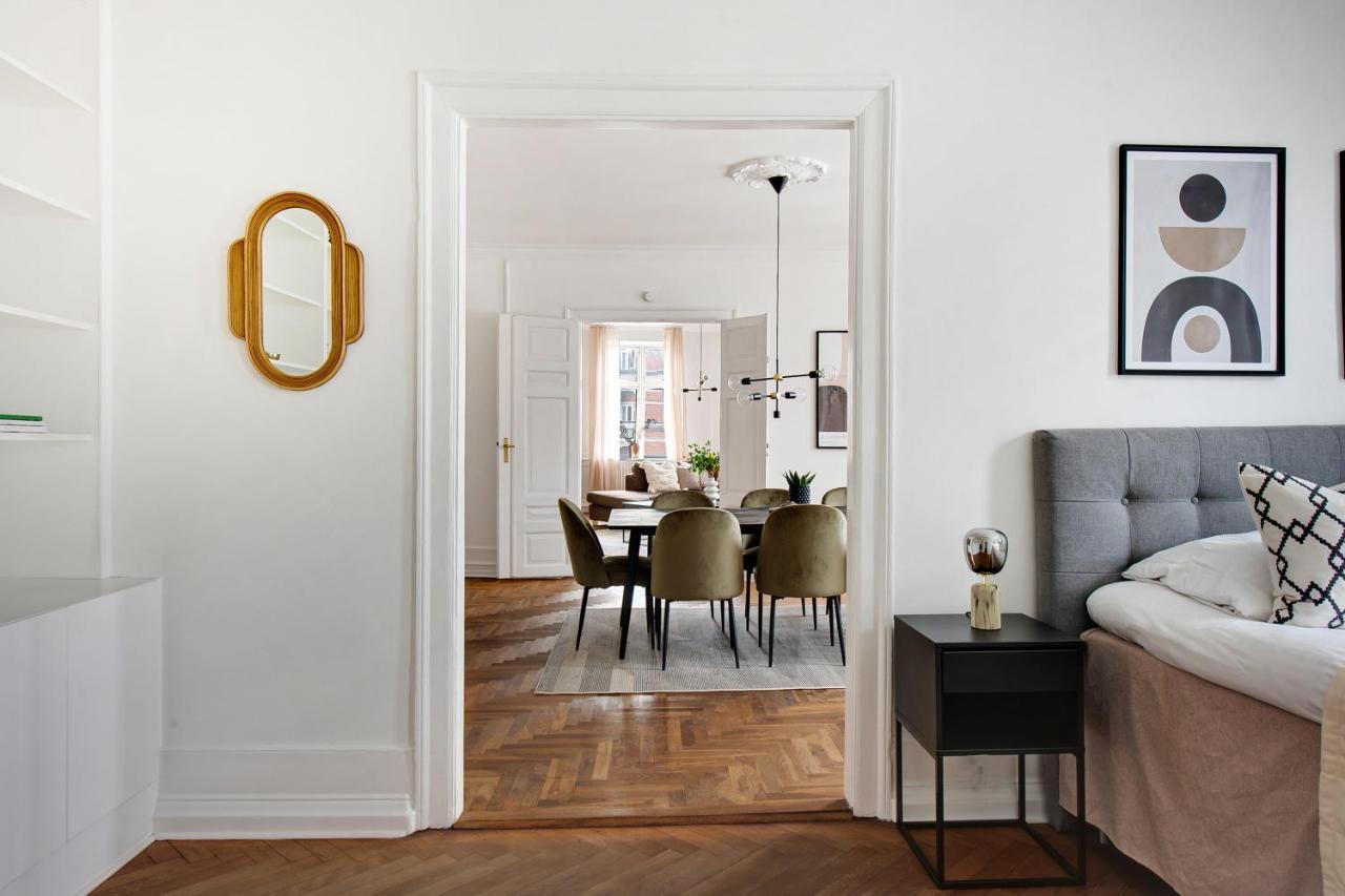 Sanders Square - Spacious Six-Bedroom Apartment Near Amalienborg コペンハーゲン エクステリア 写真