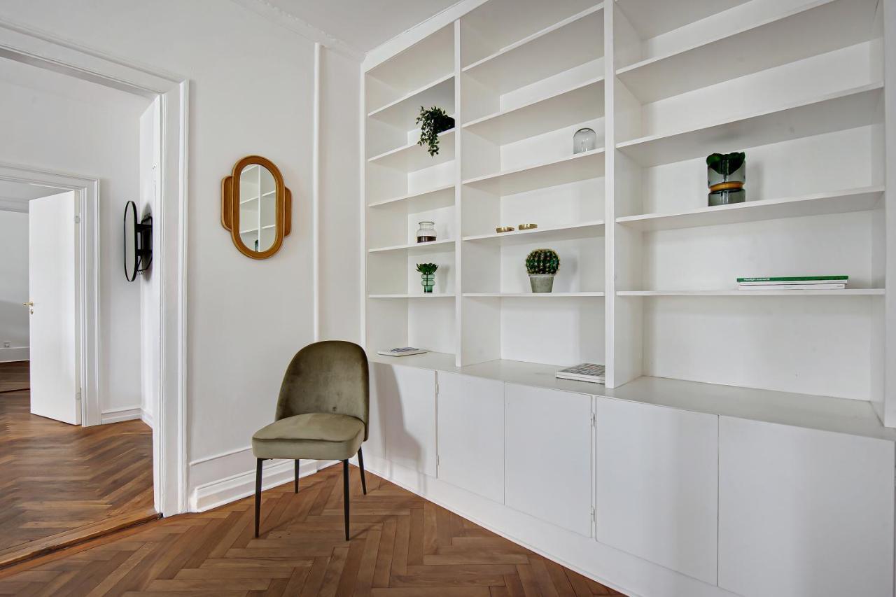 Sanders Square - Spacious Six-Bedroom Apartment Near Amalienborg コペンハーゲン エクステリア 写真