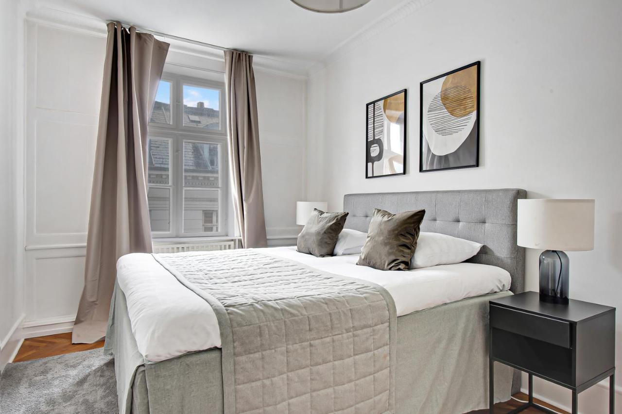 Sanders Square - Spacious Six-Bedroom Apartment Near Amalienborg コペンハーゲン エクステリア 写真